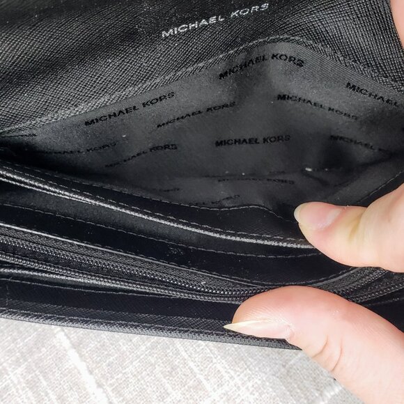 MICHAEL Michael Kors Fulton Carryall Wallet - Black and Grey Logo Leather - Picture 11 of 12